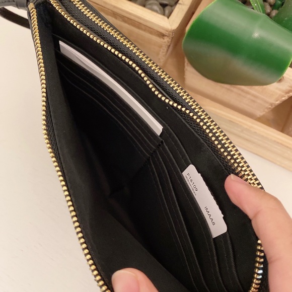 Coach Double Zip Wristlet F16109 - Picture 4 of 6